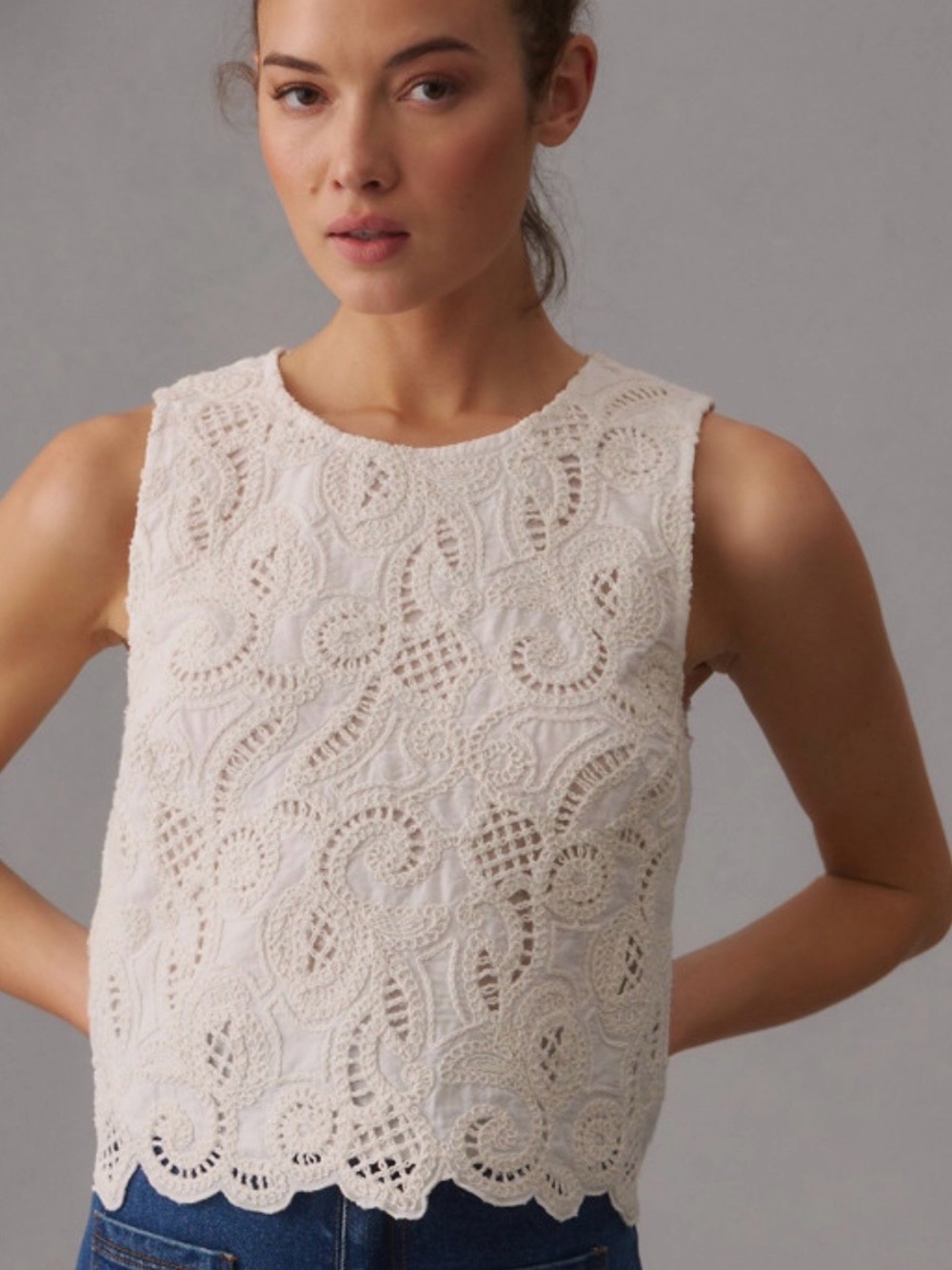 Anthropologie White cropped Shirt sz m